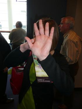 Pleasetalktothehand